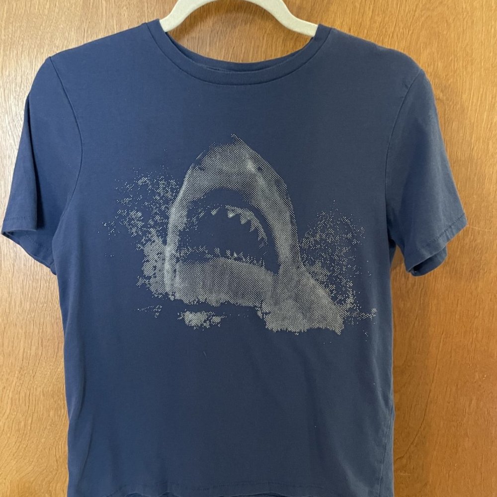 Gap Kids Boys Size XL Blue Short Sleeve T-Shirt, Shark Graphic & Textured EUC